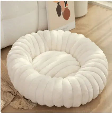 Round plush pet bed in cream white for dogs and cats by Nai Pet Store